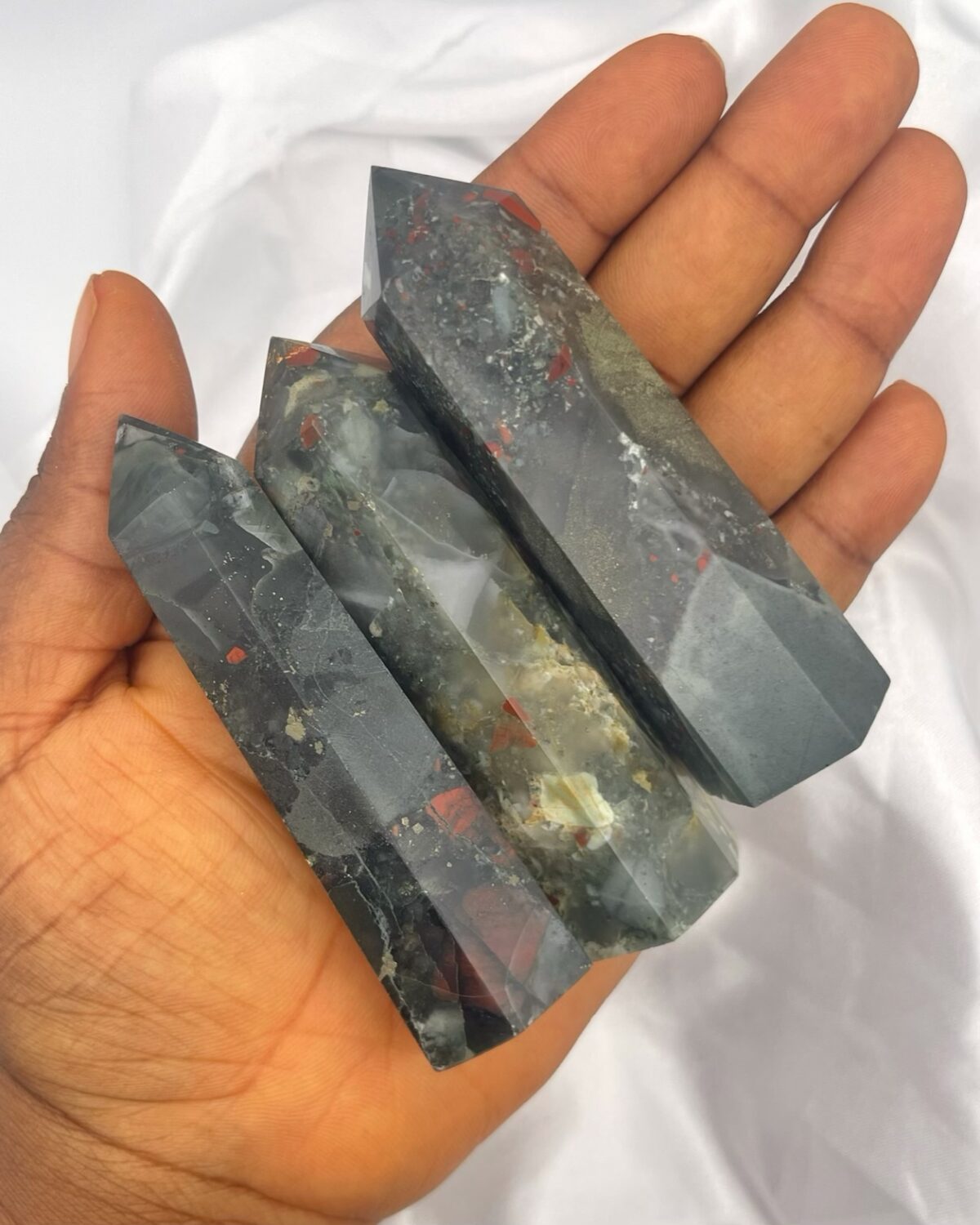 African Bloodstone Point Stone Setonite Heliotrope 1pc - Image 1
