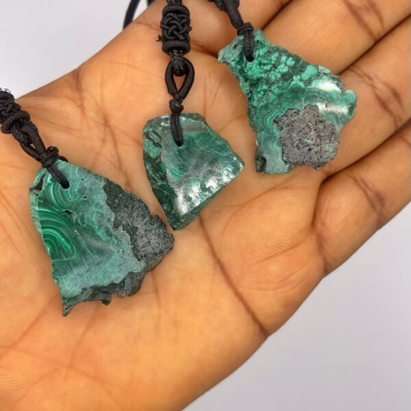 Malachite Crystal Necklace 1pc