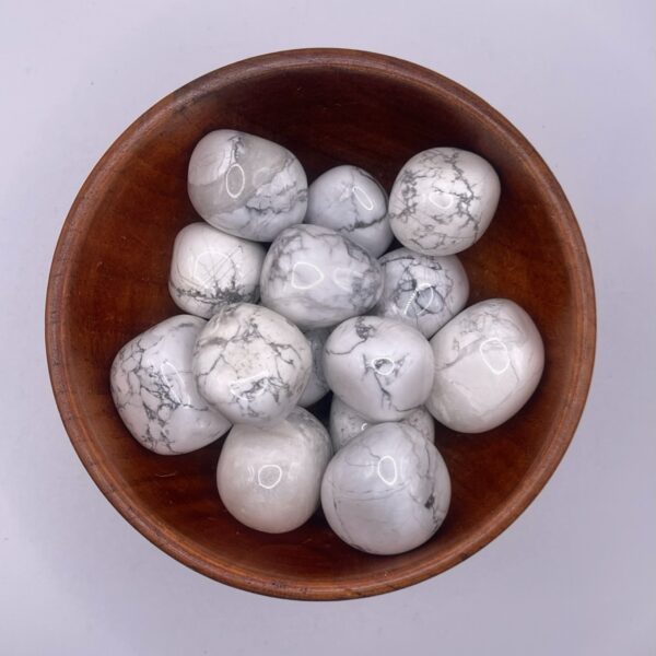 Howlite Tumbled Stone 1pc