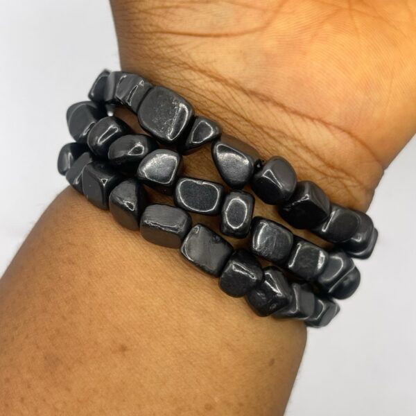Shungite Pebble Shaped Bracelet